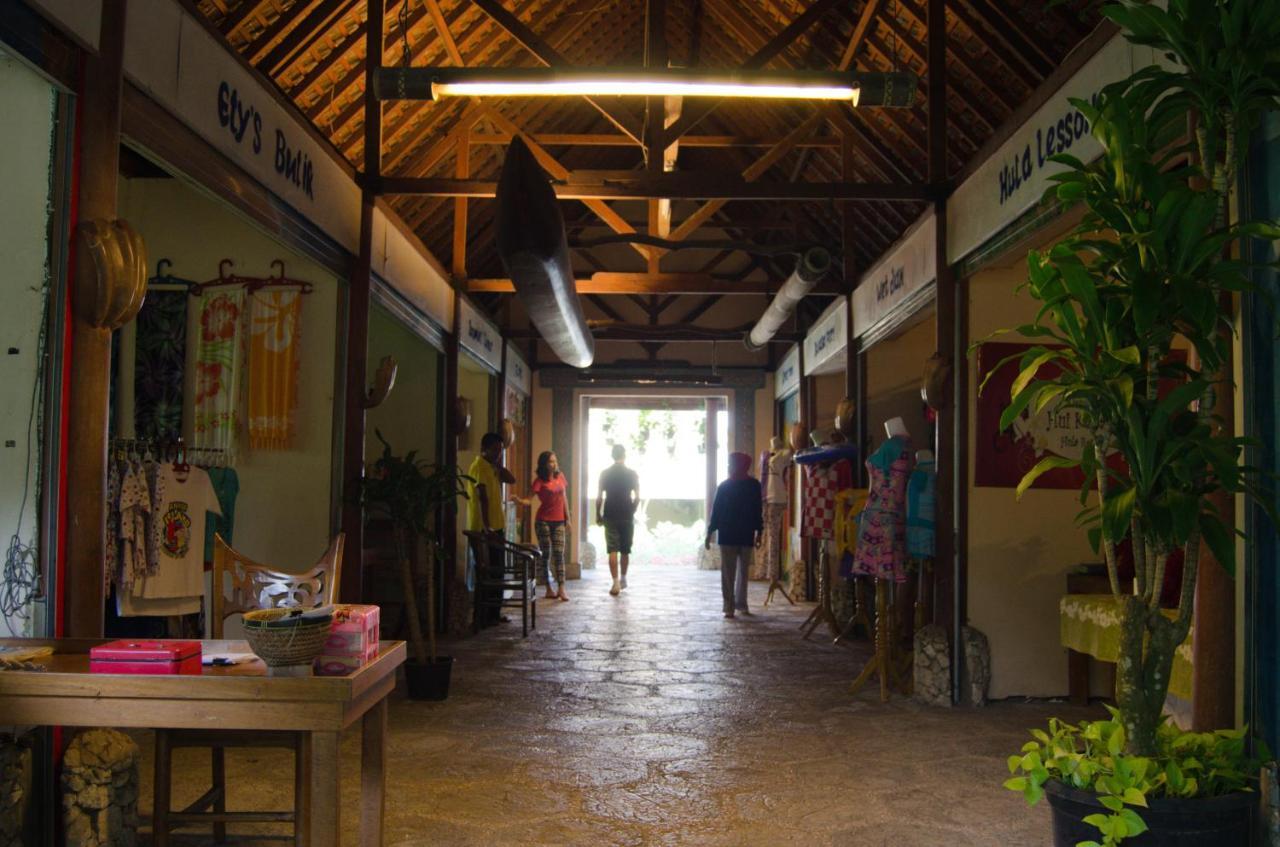 Hawaii Resort Family Suites Anyer Esterno foto