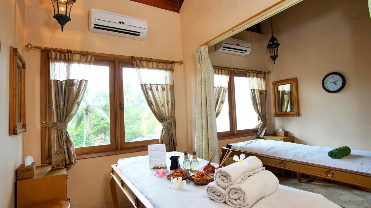 Hawaii Resort Family Suites Anyer Esterno foto